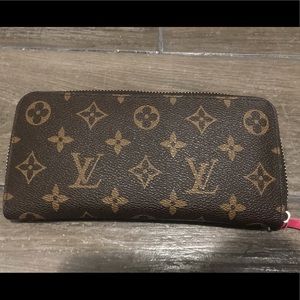 Louis Vuitton Wallet (USED FLAW)
